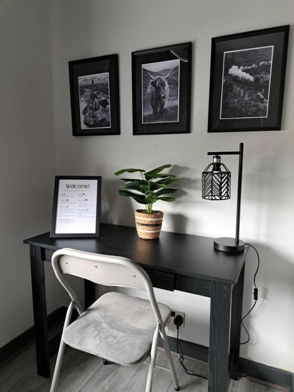 Glasgow Apartment Close To The Airport เรนฟริว ภายนอก รูปภาพ