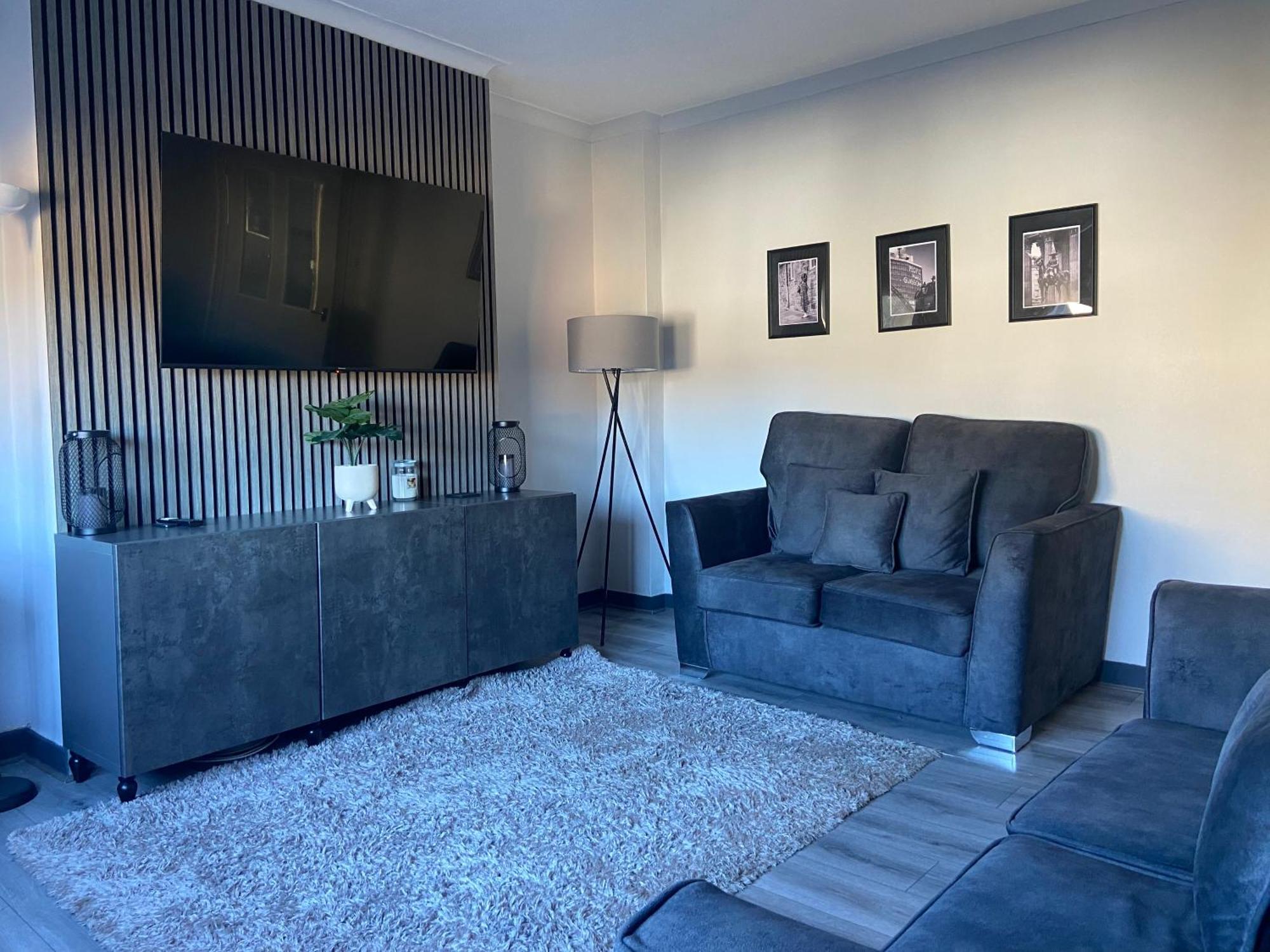 Glasgow Apartment Close To The Airport เรนฟริว ภายนอก รูปภาพ